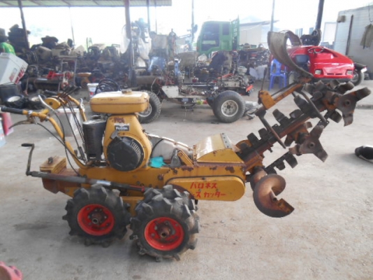 รถขุดร่อง EY33-2B พร้อมใช้งาน