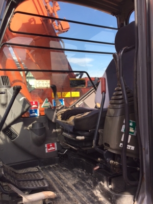 มาถึงใหม่แล้วรถขุด HITACHI ZX135USK พร้อมลายหัวเจาะ