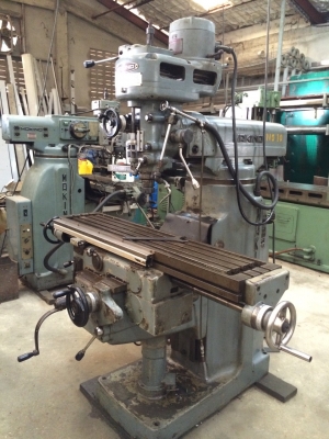 เครื่องมิลลิ่ง MAKINO