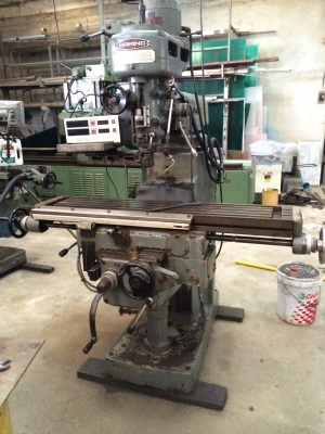 เครื่องมิลลิ่ง MAKINO