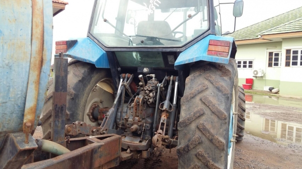 ขายรถไถ Ford 7840 Powerstar Dual 6เพลา 6 สูบ