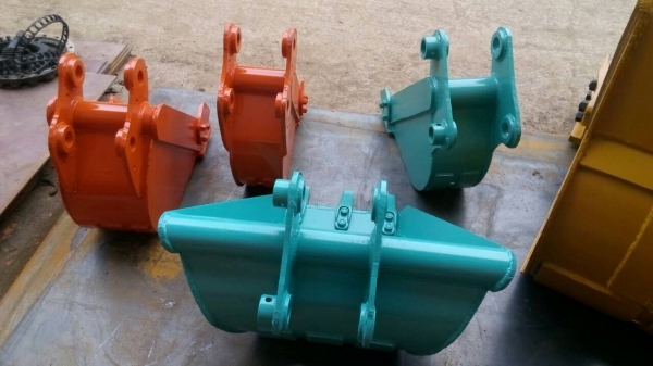 รับสั่งทำบุ้งกี้วางท่อปะปา บุ้งกี้ตักร่อง รถแมคโคเล็ก ขนาด ความกว้าง ตามความต้องการ รับประกันความแข็งแรง