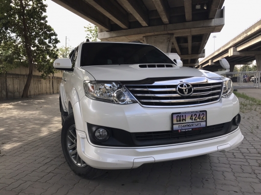 2013 toyota fortuner 3.0 v 2wd สีขาว รถมือเดียว สภาพนางฟ้า