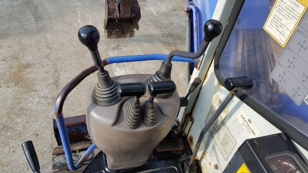 ขายด่วนรถแบคโฮมิตซูมิชิ MM27SRเคื่อง3สูบปั่มนิ้วเท่าPC30แทคหล็ก รถนอกเพิ่งเข้ามาใหม่สถาพพร้อมใช้ยังไม่เคยใช้งานในไทยเลย