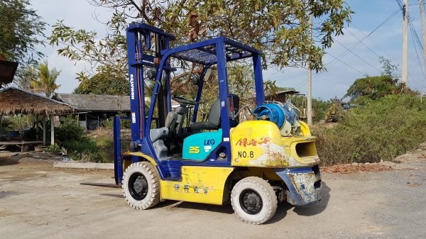 ขายด่วนรถยกKOMATSU FG25-14 ยก2.5ตันยกสูง4เมตรยางตัน4เส้นรถนอกเพิ่งนำเข้ามายังไม่เคยใช้งานในเมืองไทยเลย
