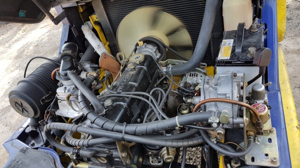 ขายด่วนรถยกKOMATSU FG25-14 ยก2.5ตันยกสูง4เมตรยางตัน4เส้นรถนอกเพิ่งนำเข้ามายังไม่เคยใช้งานในเมืองไทยเลย