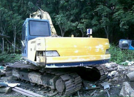 KOBELCO SK200 /// เครื่องดี ปั๊มแรง ช่วงล่างอ่อน ไฟฟ้าตัดแล้ว เอกสารเล่มทะเบียน ตามสภาพ... สนใจติดต่