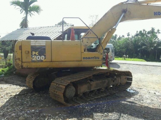 KOMATSU PC200-7 ไฟฟ้าครบ เครื่องดี ปั๊มแรง เอวแน่น ช่วงล่างเต็ม 11400 ชม. สนใจติดต่อ 087 297 6734