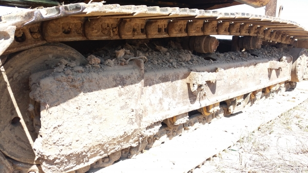 ขาย 650,000 CATTERPILAR 320 V 2 เครื่องดี ปั้มแรง ไฟฟ้าครบ ขาดทอเตอร์เร่ง โช่หนา รอนเลอร์ใหม่ เอวขยับนิด เฟรมพอใช้ได้ เอกสารเล่มทะนเบียน รถอยู่ จ.บุรีรัมย์ 090-772-3710 090-772-3708