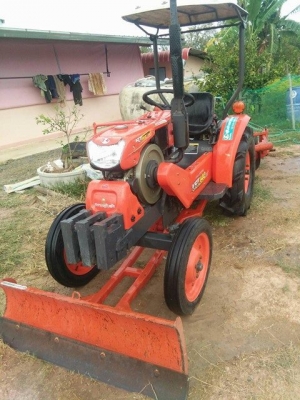 รถไถ่14 แรงสวยๆๆดันหน้าพาล3 ล้อเหล็ก คราด สวยๆๆเครื่องดี เอกสารทะเบียนพร้อม รถไถ่14 แรงสวยๆๆดันหน้าพาล3 ล้อเหล็ก คราด สวยๆๆเครื่องดี เอกสารทะเบียนพร้อม