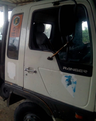 หกล้อ ฮีโน่ FD3H HO7D195แรง ปี53ช่วงยาว6.50ม แอร์ พ.เวอร์ เบรคทิฟฟี สภาพดีสวยบางเดิมพร้อมใช้ ทะเบียนพร้อมโอน