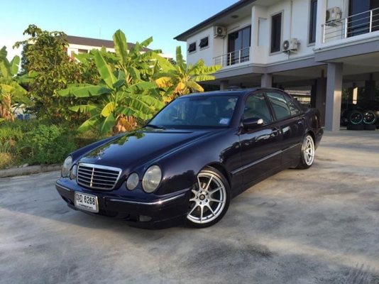 E240 KOM AMG สี MIDNICE BlUE W210 Avantgarde ปี2000