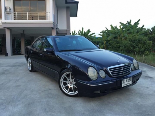 E240 KOM AMG สี MIDNICE BlUE W210 Avantgarde ปี2000 E240 KOM AMG สี MIDNICE BlUE W210 Avantgarde ปี2000