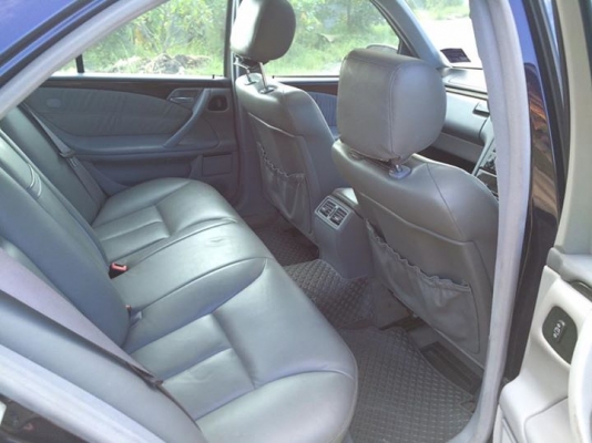 E240 KOM AMG สี MIDNICE BlUE W210 Avantgarde ปี2000