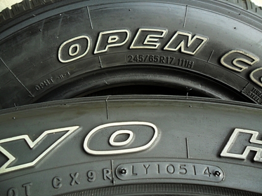 ยาง17กระบะสูง โตโย 245-65-17 ลงพื้นปลายปี14 (4 เส้น4,500)ดอกหนา1 ซม.