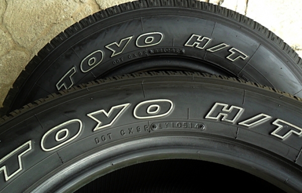 ยาง17กระบะสูง โตโย 245-65-17 ลงพื้นปลายปี14 (4 เส้น4,500)ดอกหนา1 ซม.