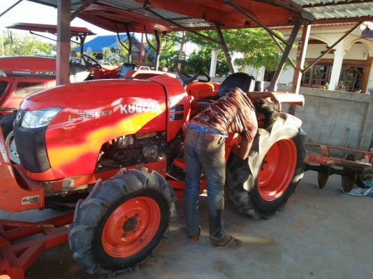 รถไถ 36 แรงปี  53 อุปกร 3 อย่าง   ซ. ม  1700   นิด ฯฯ มือเดียวป้ายแดง   พ่อค้าตัดเลย ราคา 235000   บาท ดูรถที อ.เสนานิคม จ. อำนาจเจริญ  วันทูคอล 0986683479 dtac 0991751349 สิทธิ์ คับ