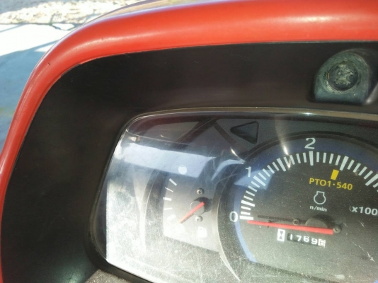 รถไถ 36 แรงปี  53 อุปกร 3 อย่าง   ซ. ม  1700   นิด ฯฯ มือเดียวป้ายแดง   พ่อค้าตัดเลย ราคา 235000   บาท ดูรถที อ.เสนานิคม จ. อำนาจเจริญ  วันทูคอล 0986683479 dtac 0991751349 สิทธิ์ คับ