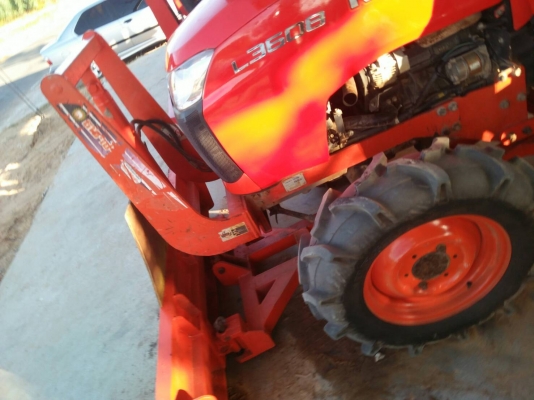 รถไถ 36 แรงปี  53 อุปกร 3 อย่าง   ซ. ม  1700   นิด ฯฯ มือเดียวป้ายแดง   พ่อค้าตัดเลย ราคา 235000   บาท ดูรถที อ.เสนานิคม จ. อำนาจเจริญ  วันทูคอล 0986683479 dtac 0991751349 สิทธิ์ คับ