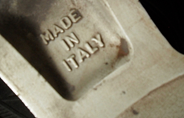 แม็กมินิแท้ๆ ลายกล้วย ขอบ15 อิตาลี่ 4รู100 (4วง 3,800)