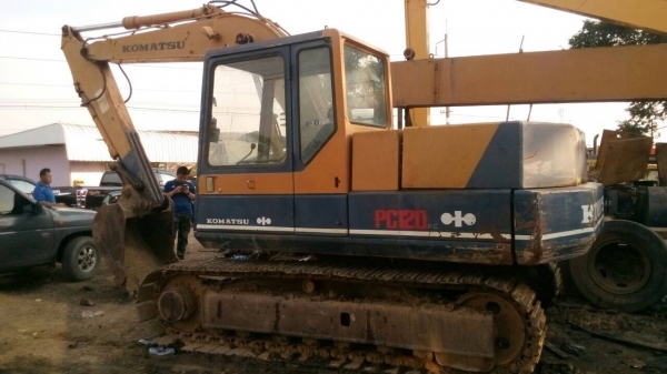 ขายรถแมคโค PC-120-3 สภาพสวย ตามรูป สนใจเอาไปใช้งาน ไม่ผิดหวังครับ รถเดิมหมด