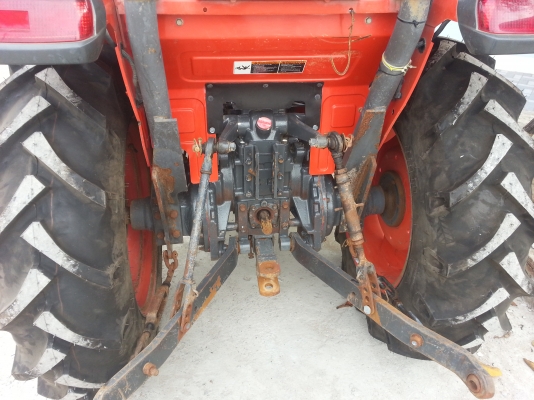 คูโบต้า L3008DT 4 WD ใบมีดดันหน้า ผานหลัง