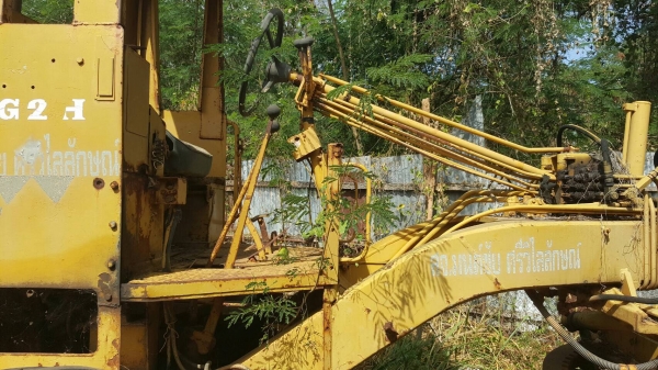 ขาย รถเกรด MITSUBISHI LG-2H รถจอดไว้ไม่ได้ใช้งาน เอกสารใบซื้อขาย ราคาต่อรองได้ครับ