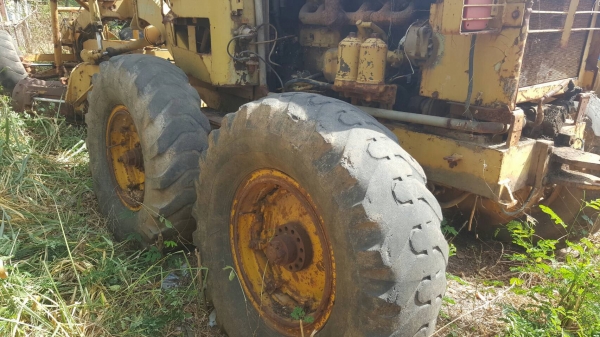 ขาย รถเกรด MITSUBISHI LG-2H รถจอดไว้ไม่ได้ใช้งาน เอกสารใบซื้อขาย ราคาต่อรองได้ครับ