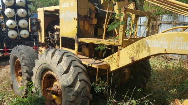 ขาย รถเกรด MITSUBISHI LG-2H รถจอดไว้ไม่ได้ใช้งาน เอกสารใบซื้อขาย ราคาต่อรองได้ครับ