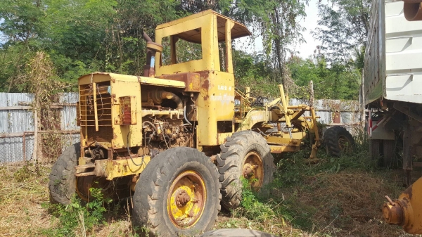 ขาย รถเกรด MITSUBISHI LG-2H รถจอดไว้ไม่ได้ใช้งาน เอกสารใบซื้อขาย ราคาต่อรองได้ครับ