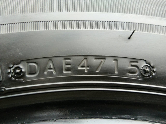 ขายยาง 215/60R16 บริดสโตน สัปดาห์ที่47ปี15 ดอกยางหนาเต็มสด จำนวน 1 ชุด