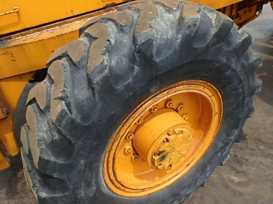 ขาย รถตัก Komatsu JH30B