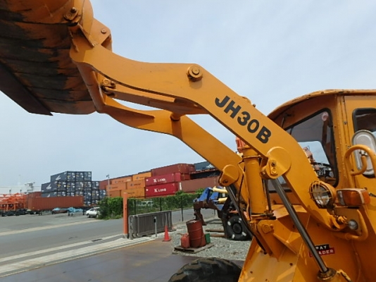 ขาย รถตัก Komatsu JH30B