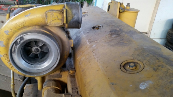 ขายเครื่องยนต์ John Deere