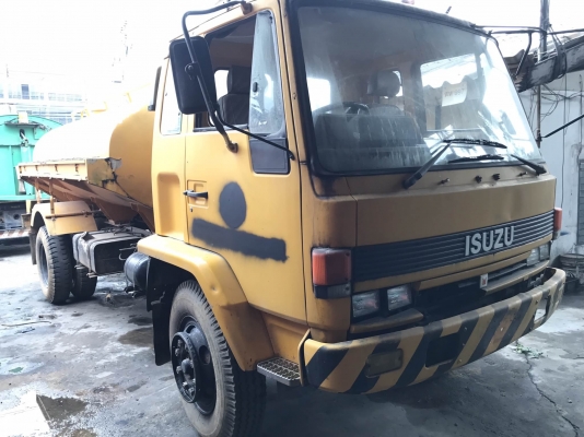 รถน้ำ isuzu