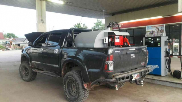 ถังน้ำมันโมบายติดรถกระบะ ใช้ไฟแบตเตอรี่ 12 v และปั๊มน้ำมันใช้ไฟแบตเตอรี่ ถังน้ำมันโมบายติดรถกระบะ ใช้ไฟแบตเตอรี่ 12 v และปั๊มน้ำมันใช้ไฟแบตเตอรี่