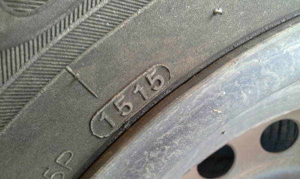 185/65R14 KUMHO ปี15 ชุด 4 เส้น tel. 081-427-3941 185/65R14 KUMHO ปี15 ชุด 4 เส้น tel. 081-427-3941