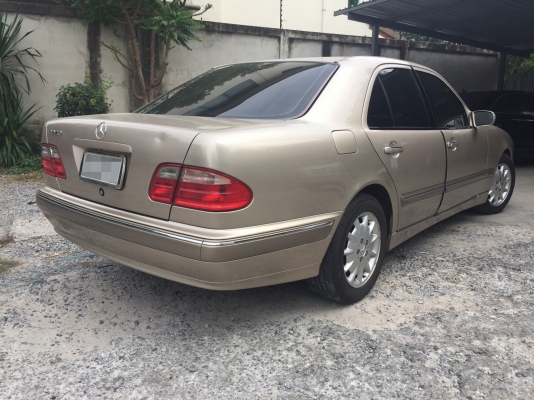 Benz E240 ELEGLANCE โฉม W210