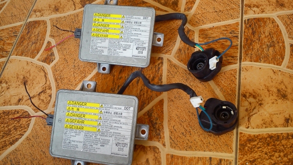 บัลลาส XENON ยี้ห้อ MITSUBISHI ELECTRIC แท้ จากญี่ปุ่น ใส่ หลอด D2R D2S