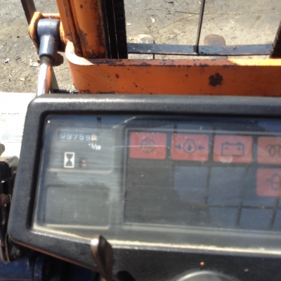 +++ ขายโฟล์คลิฟท์  TOYOTA 5FD25  ขนาด  2.5  ตัน  (เก่าเก็บ  9,000  ชม. สภาพดี)  เครื่องยนต์ดีเซล  เสา  3  เมตร  เกียร์ธรรมดา  งา 1,070  มม.  ยางตันครับ