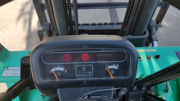 ขายด่วนรถยกMITSUBISHI-FG15-18ยก1.5ตันยกสูง4เมตรแผงงาสไลย์รถนอกเพิ่งนำเข้ามายังไม่เคยใช้งานในเมืองไทยเลย