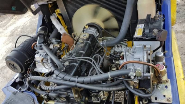 ขายด่วนรถยกKOMATSU FG25-14 ยก2.5ตันยกสูง3เมตรรถนอกเพิ่งนำเข้ามายังไม่เคยใช้งานในเมืองไทยเลย