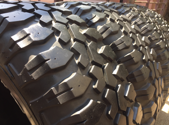 ยาง Mud Maxxis 265 75 16 ปลายปี15 ดอกเต็ม ใช้ยาว ราคาไม่แพง