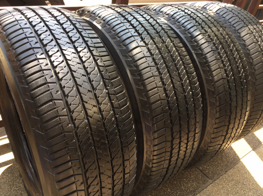 ยาง Bridgestone 265 60 18 สิ้นปี14 ดอกเต็ม ใช้ยาว ราคาไม่แพง