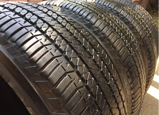 ยาง Bridgestone 265 60 18 สิ้นปี14 ดอกเต็ม ใช้ยาว ราคาไม่แพง