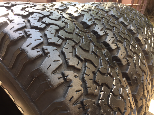 ยาง All BF goodrich 30 9.5 R15 ดอกเยอะพร้อมใช้งาน ราคาไม่แพง