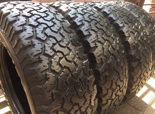 ยาง All BF goodrich 30 9.5 R15 ดอกเยอะพร้อมใช้งาน ราคาไม่แพง