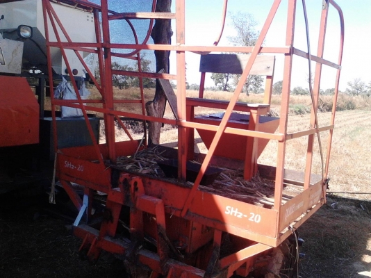 รถไถ  M 7040  ปี 53   อุปกร มี ผานหน้า  ผานหลัง  + ผาน 3 +เครืองปลูกอ้อย   ช.ม  3000  ราคาขาย  440000 บาท  สอบถามที  วันทูคอล 0986683479 dtac 0991751349 สิทธิ์ คับ