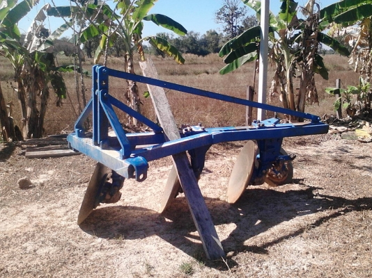 รถไถ  M 7040  ปี 53   อุปกร มี ผานหน้า  ผานหลัง  + ผาน 3 +เครืองปลูกอ้อย   ช.ม  3000  ราคาขาย  440000 บาท  สอบถามที  วันทูคอล 0986683479 dtac 0991751349 สิทธิ์ คับ