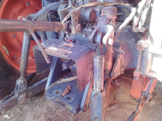 รถไถ  M 7040  ปี 53   อุปกร มี ผานหน้า  ผานหลัง  + ผาน 3 +เครืองปลูกอ้อย   ช.ม  3000  ราคาขาย  440000 บาท  สอบถามที  วันทูคอล 0986683479 dtac 0991751349 สิทธิ์ คับ